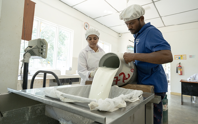 Introducing milk chilling centres was a game-changer for Sri Lankan smallholder dairy farmers. Introducing milk chilling centres was a game-changer for Sri Lankan smallholder dairy farmers.