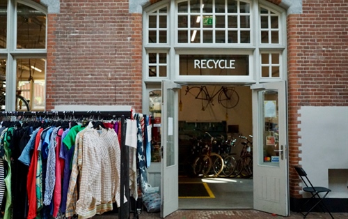 6 Questions to Ask Yourself Before You Buy Your Next Pair of Shoes