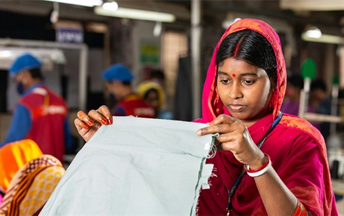Fashion industry profits while workers continue to wait for a living wage, new report finds.