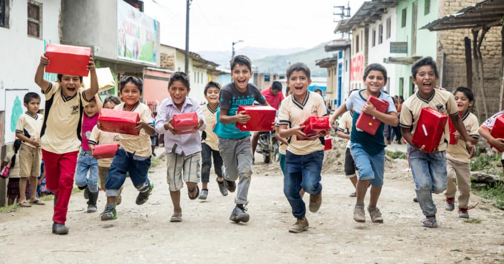 What gift does the child you sponsor get at Christmas? - TFNZ - Tearfund NZ